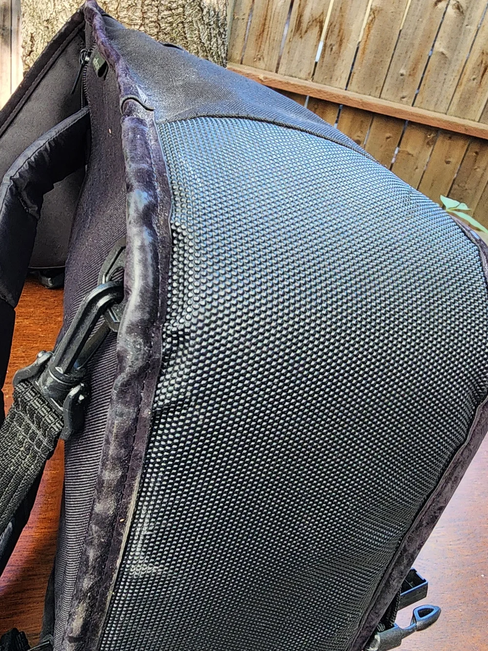 Kensington SaddleBag Hybrid Laptop Backpack Messenger Briefcase Bag Black